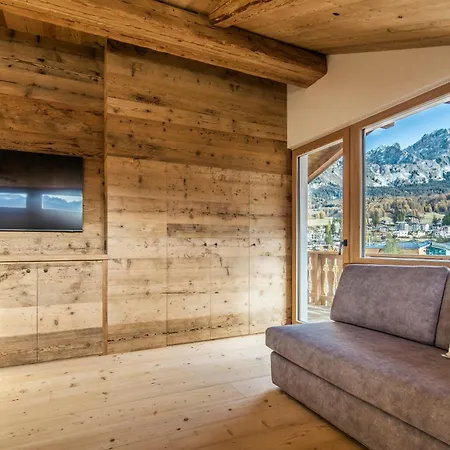 Ronco - Dolomiti Skyline * 科尔蒂纳丹佩佐